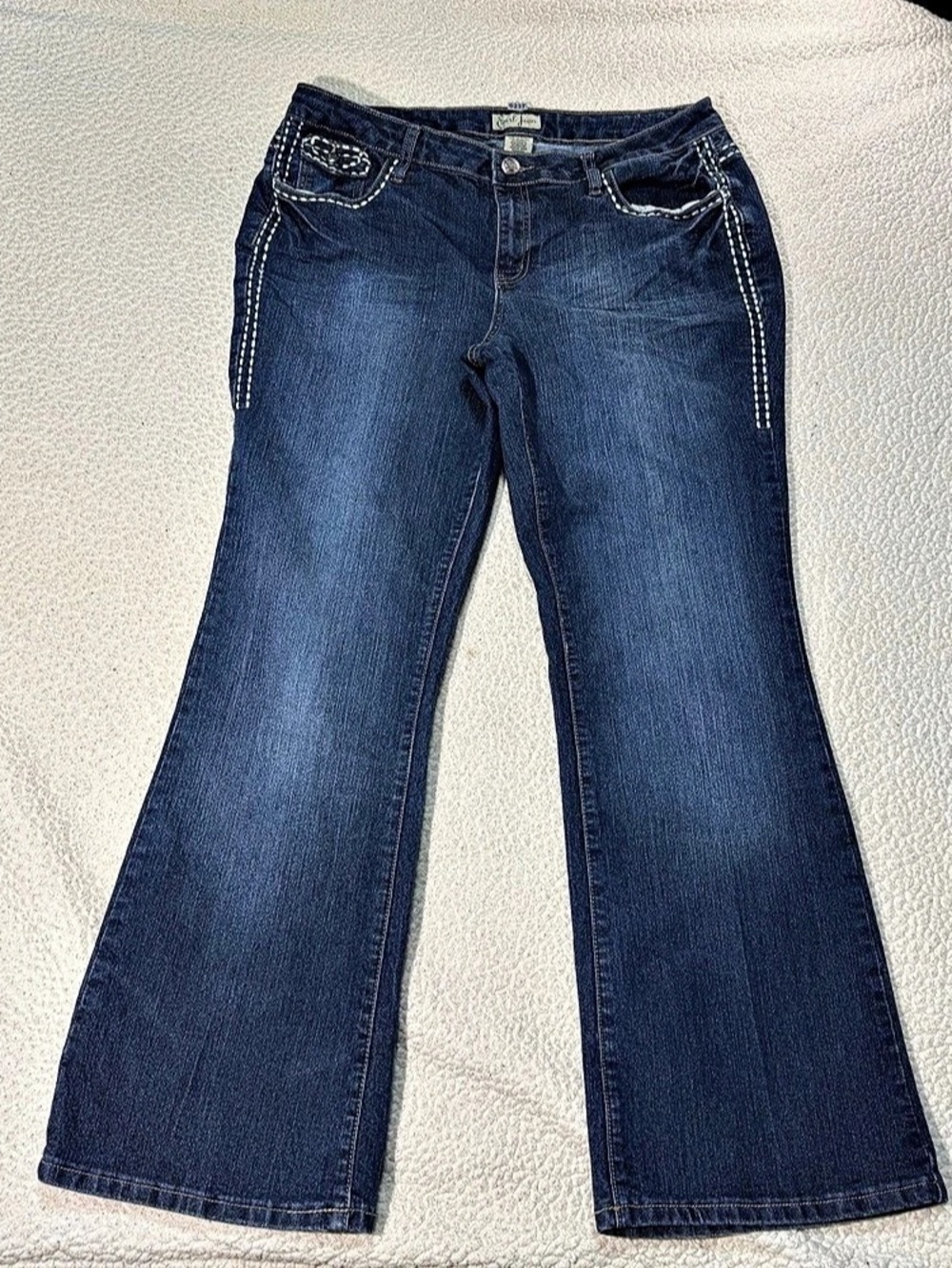 Earl Jean Flare Jeans in Blue Waist 14 Like New
